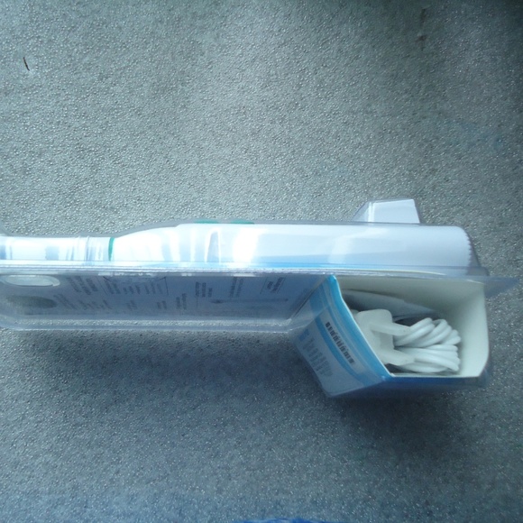 NEW Interplak Opticlean Power Plaque Remover Rechargeable Toothbrush - Picture 5 of 9